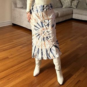 Stunning velvet soft Free People fall tie dye midi skirt😍